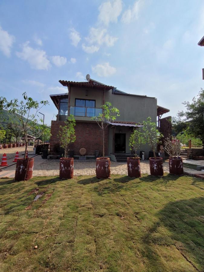 Mastiff Grand La Villae Lonavala Exterior photo